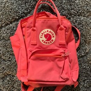 Fjallraven kanken mini backpack